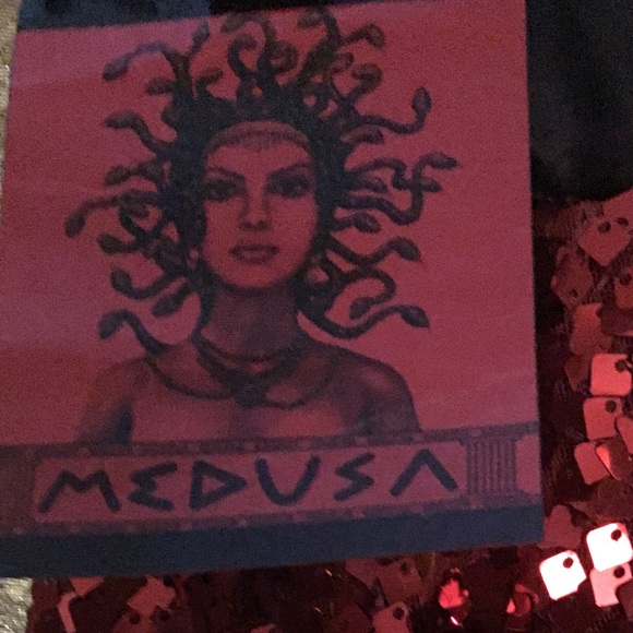 Red Square Sequin 👌🏼💋performance leggings❣️ - Picture 8 of 8